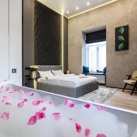 Royal Romantic Apartment With Bathtub Lviv Luaran gambar