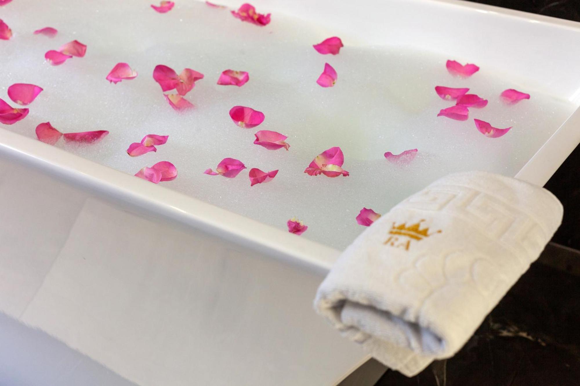 Royal Romantic Apartment With Bathtub Lviv Luaran gambar